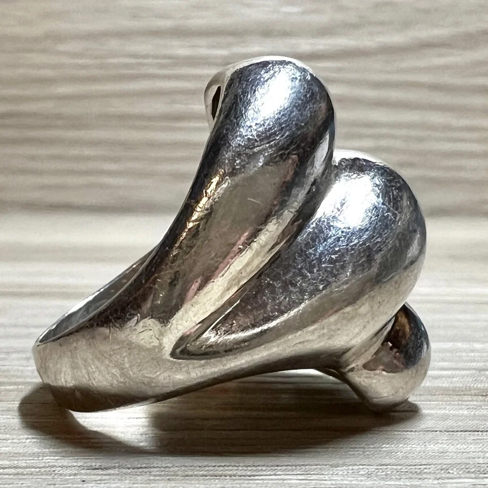 Vintage Designer (ND) Heavy Sterling Silver Triple Sculpted Dome Ring, Size 8 - Picture 4 of 10